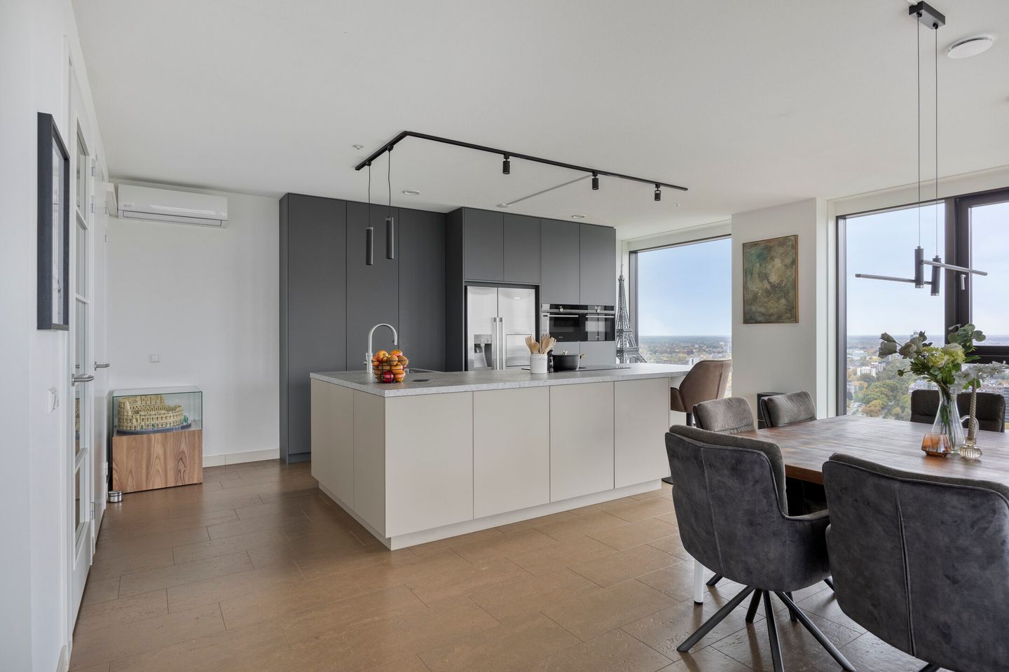 Foto 14 van Vincent van den Heuvellaan 423