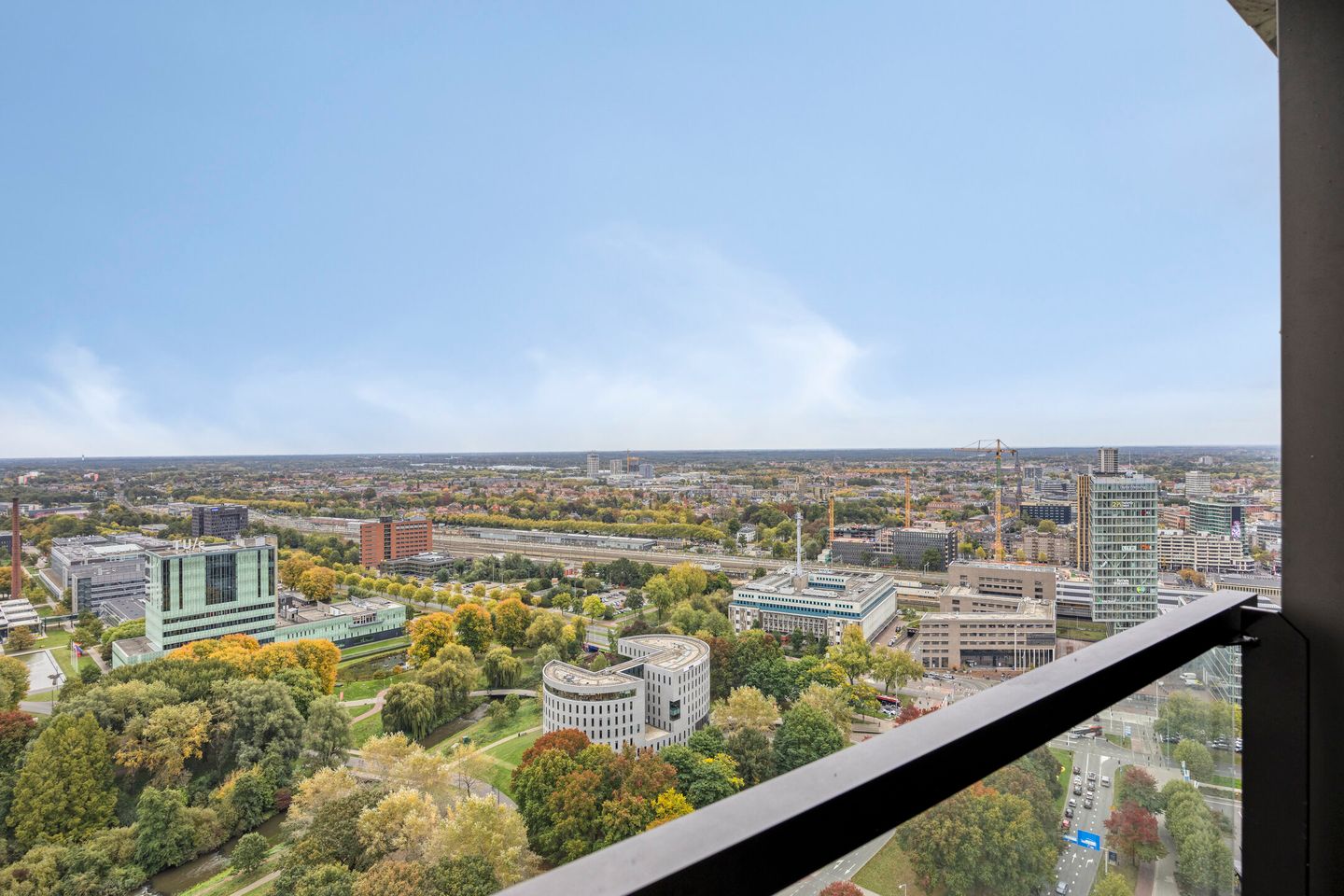 Foto 29 van Vincent van den Heuvellaan 423