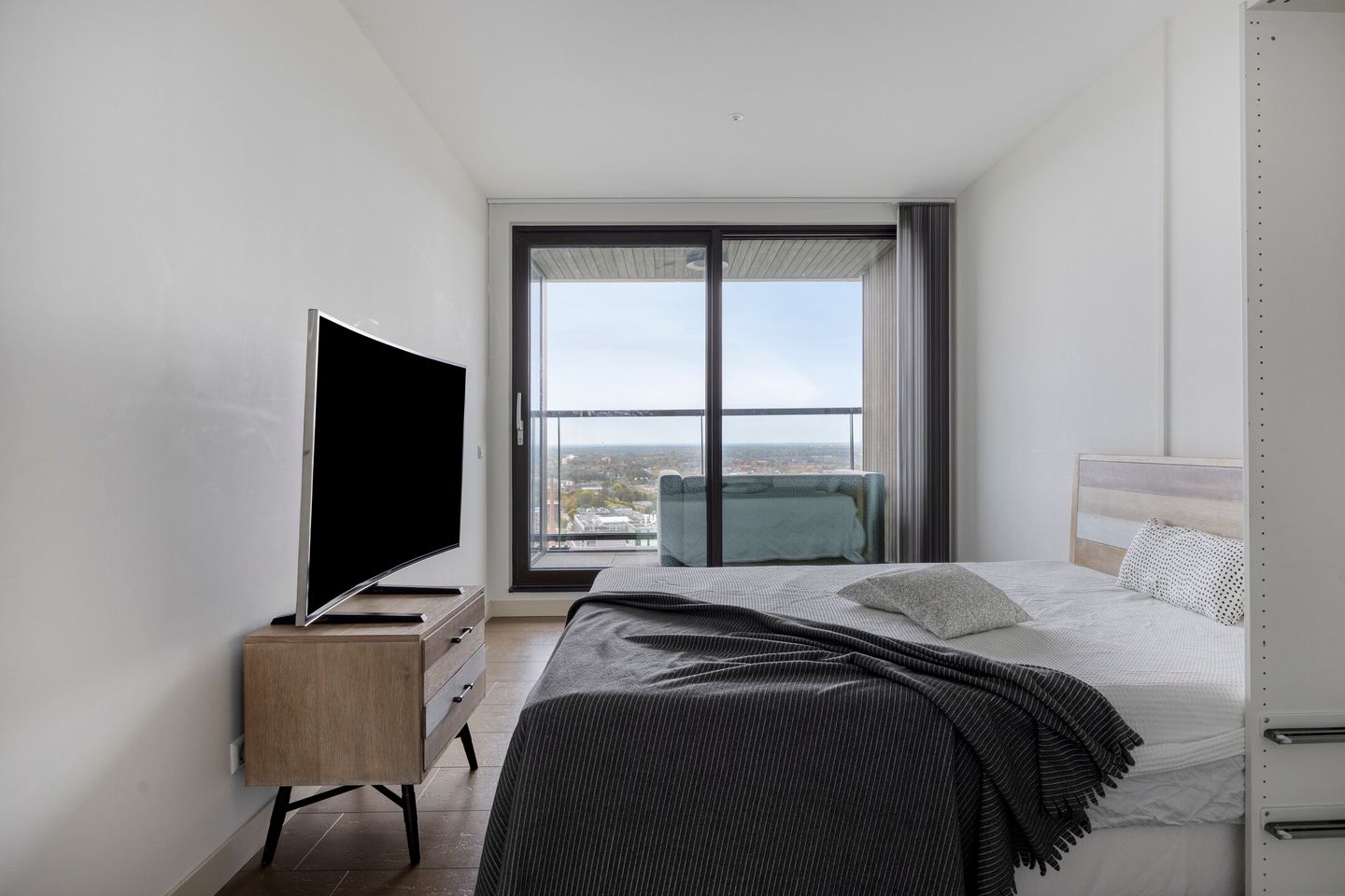 Foto 34 van Vincent van den Heuvellaan 423