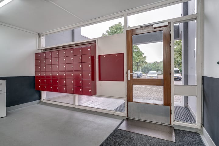 Photo 9 of Hanzestraat 63