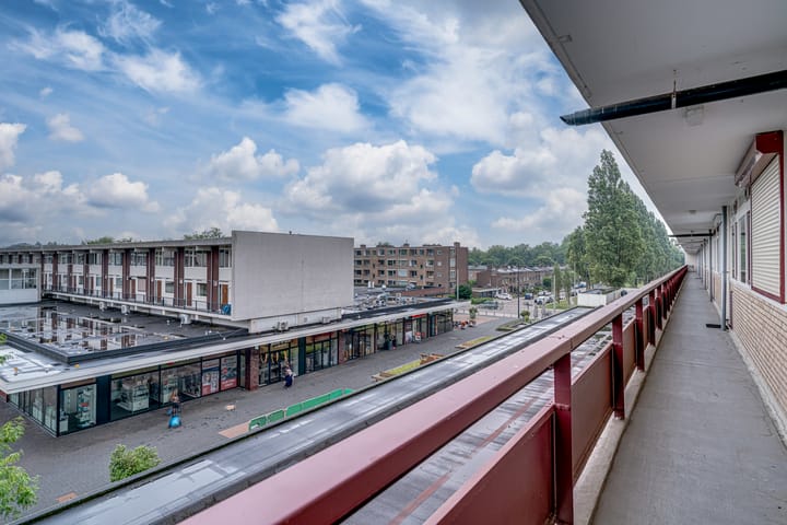 Photo 17 of Hanzestraat 63