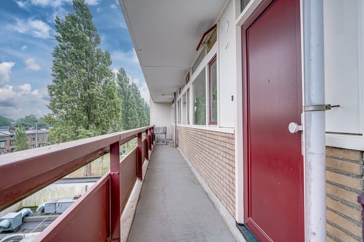 Photo 18 of Hanzestraat 63