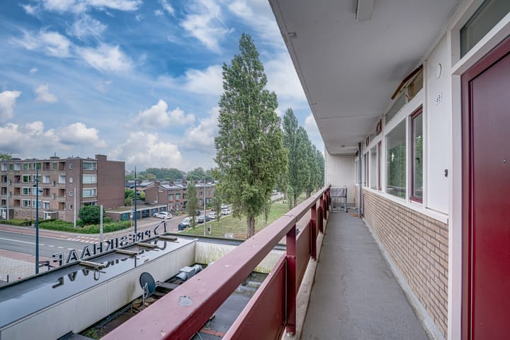 Photo 19 of Hanzestraat 63