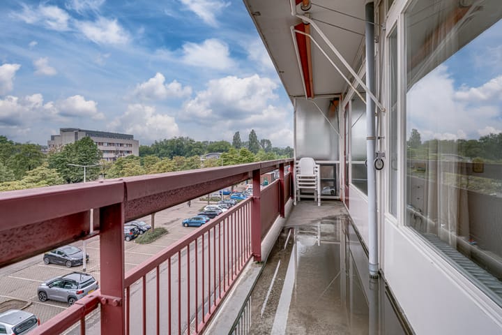 Photo 22 of Hanzestraat 63