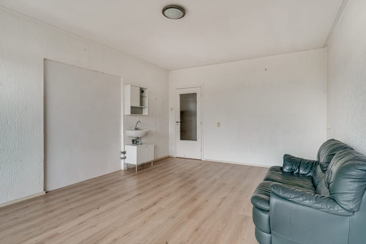 Photo 33 of Hanzestraat 63