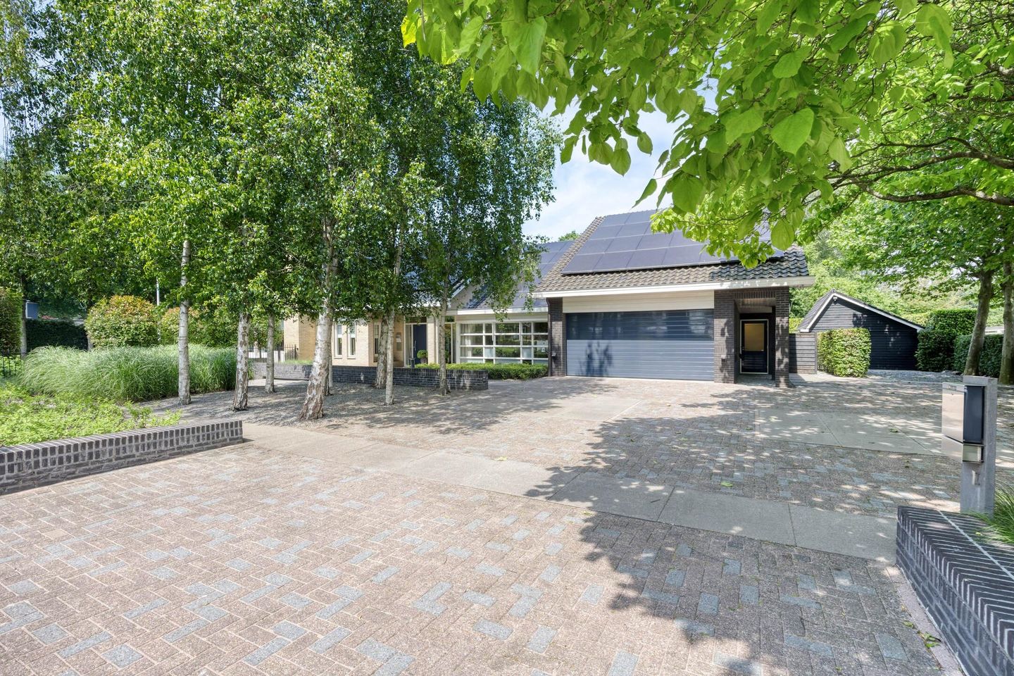 Photo 1 of Prof. ter Veenstraat 1