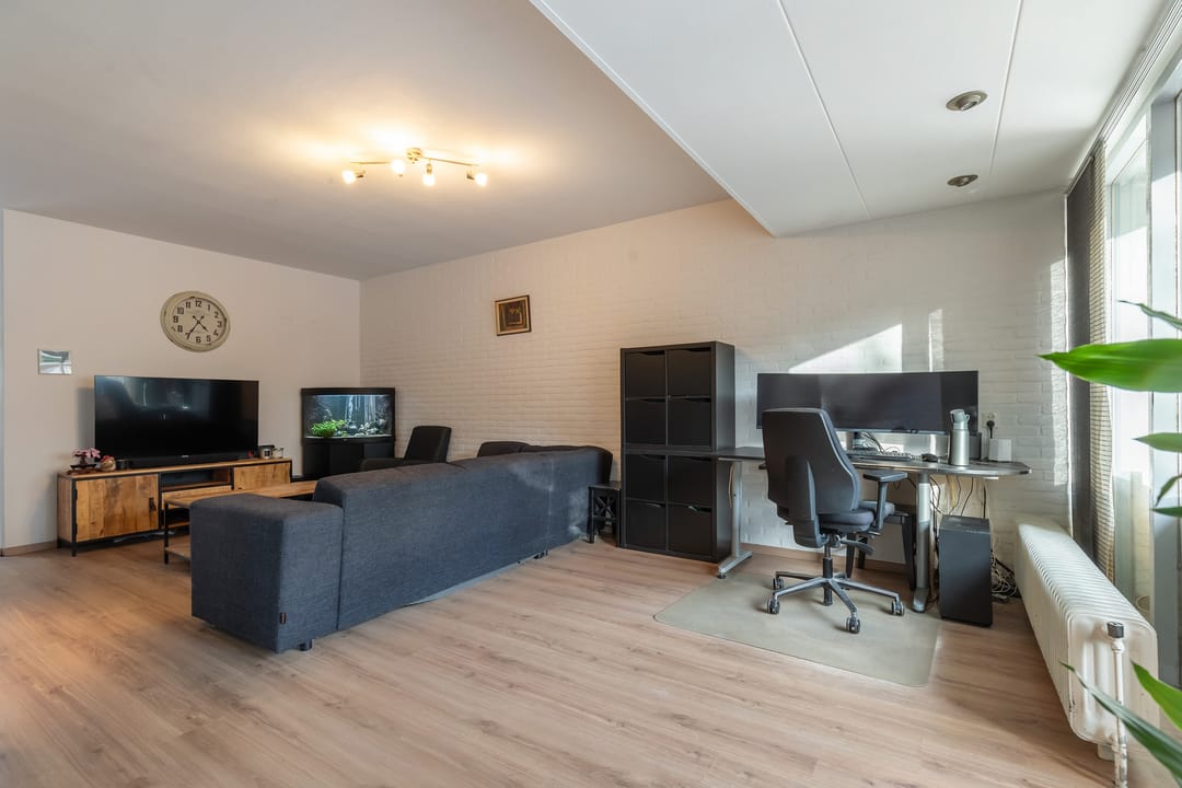 Foto 2 van Schrijnwerkershorst 613