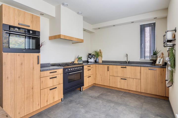 Photo 10 of Bongerd 50-A