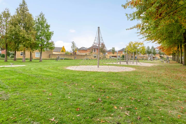 Photo 37 of Bongerd 50-A