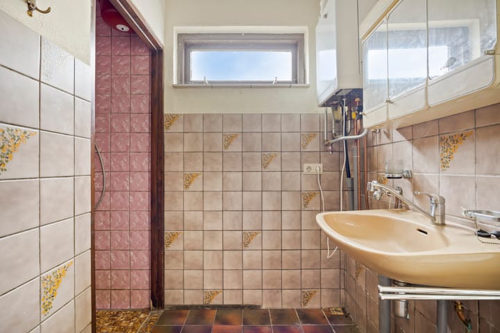 Foto 12 van Oranjeboomstraat 40