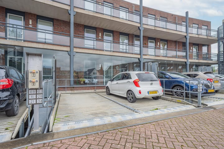 Photo 9 of Meeslaan 2-28