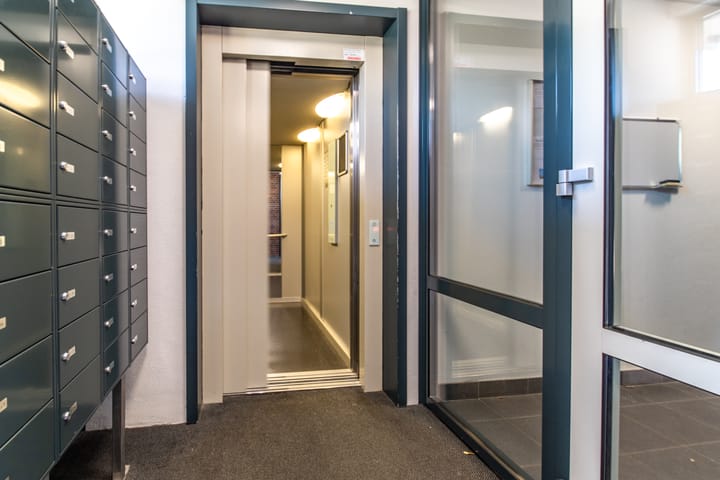 Photo 11 of Meeslaan 2-28