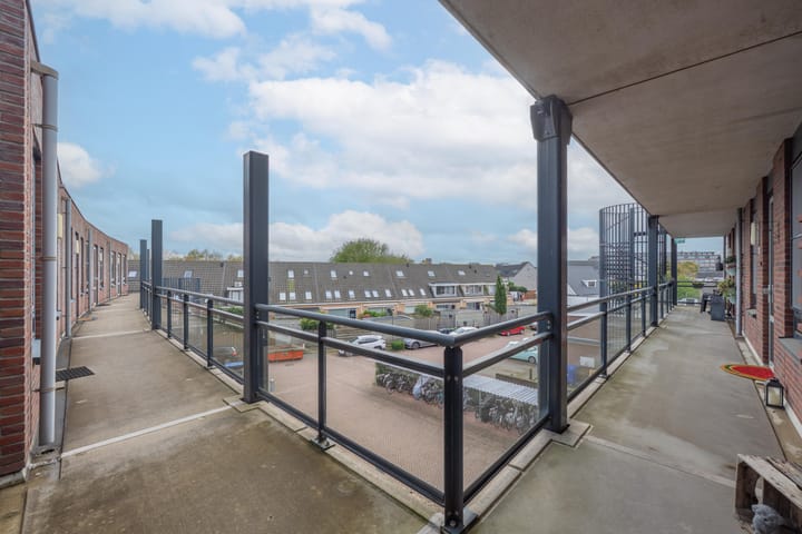 Photo 12 of Meeslaan 2-28