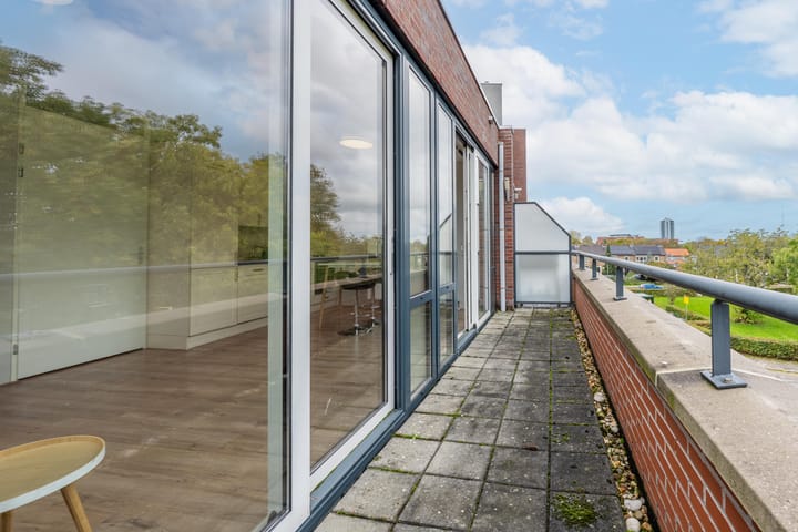 Photo 27 of Meeslaan 2-28