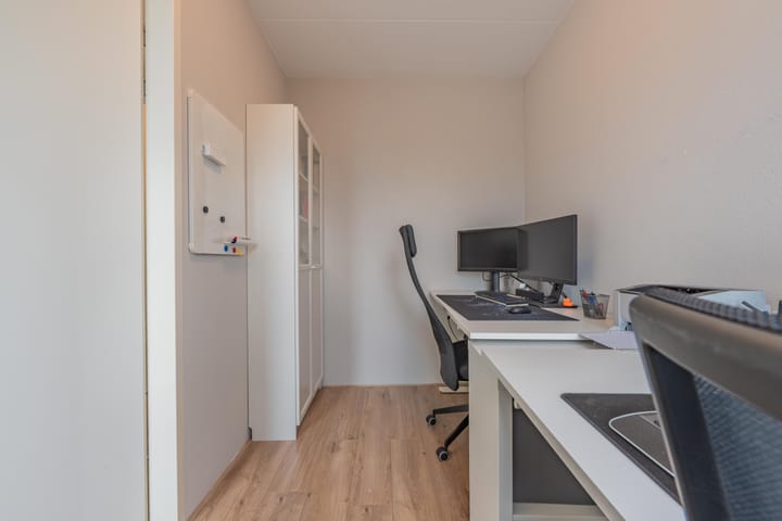 Photo 33 of Meeslaan 2-28