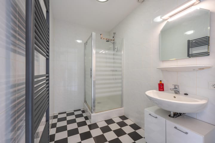 Photo 35 of Meeslaan 2-28