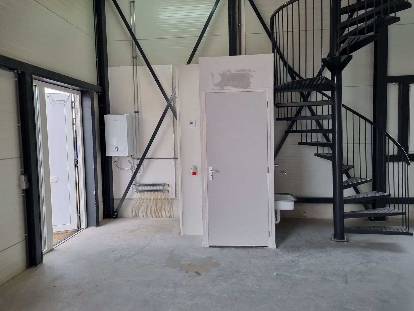 View photo 2 of Marsweg 101