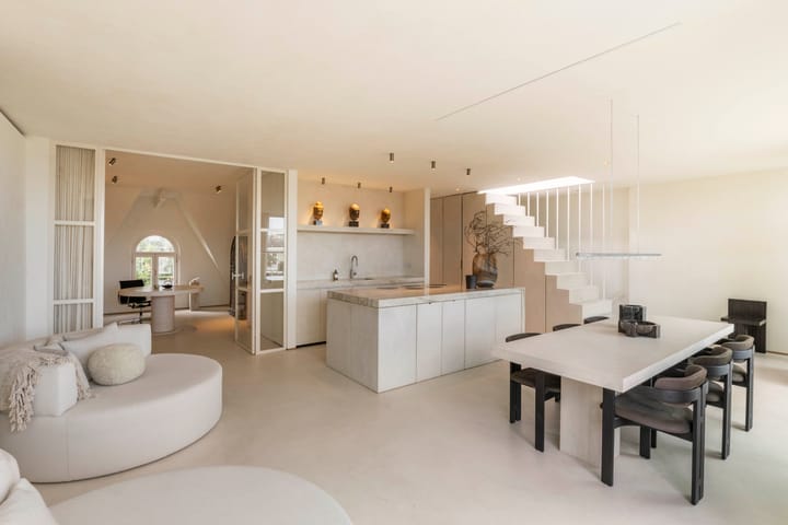 Photo 2 of Frans van Mierisstraat 131-4