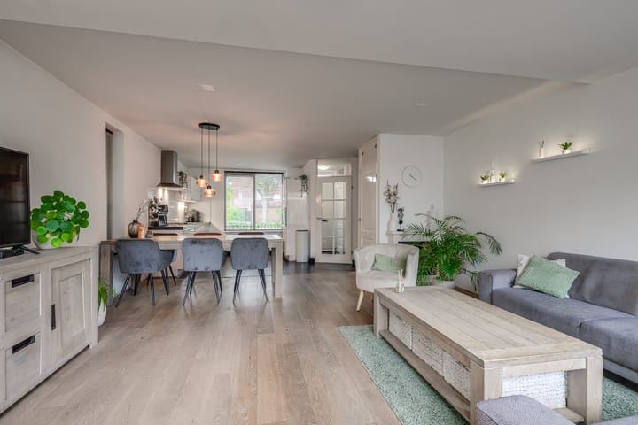 Photo 9 of Helena Verburgstraat 46