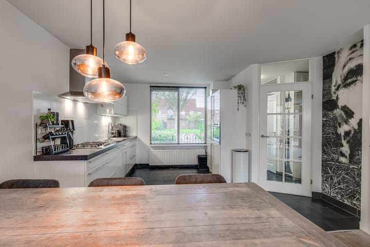 Photo 11 of Helena Verburgstraat 46