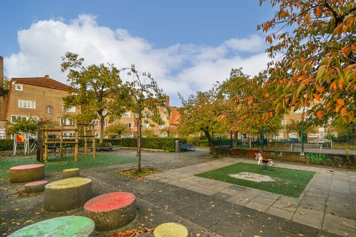 Foto 21 van Henriëtte Ronnerplein 21-2