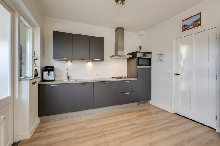 Foto 18 van Pastoor van Angerenstraat 10-E