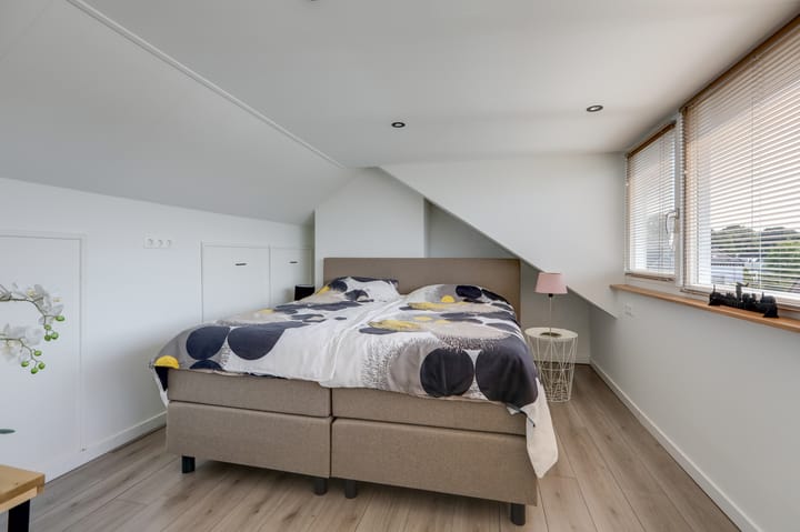 Foto 44 van Pastoor van Angerenstraat 10-E