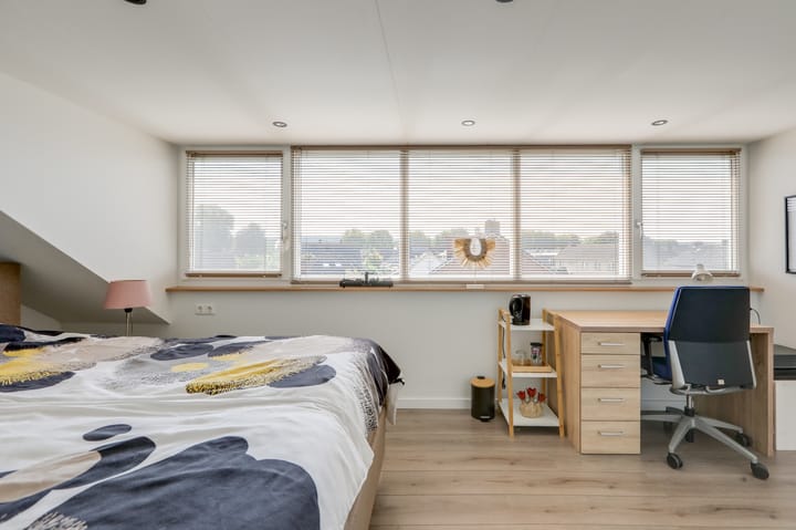 Foto 47 van Pastoor van Angerenstraat 10-E