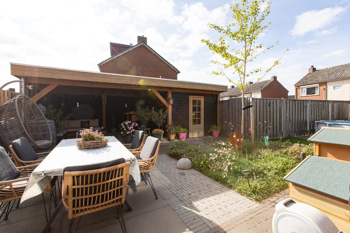 Foto 51 van Pastoor van Angerenstraat 10-E