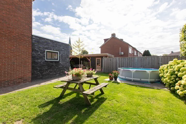 Foto 63 van Pastoor van Angerenstraat 10-E