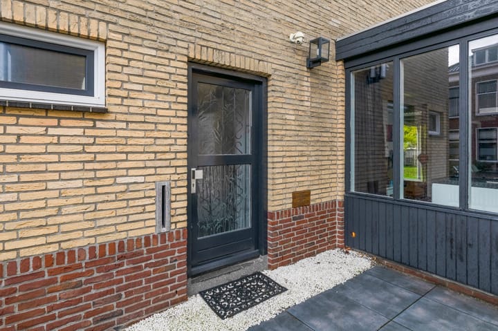 Foto 9 van Vlaardingseweg 12