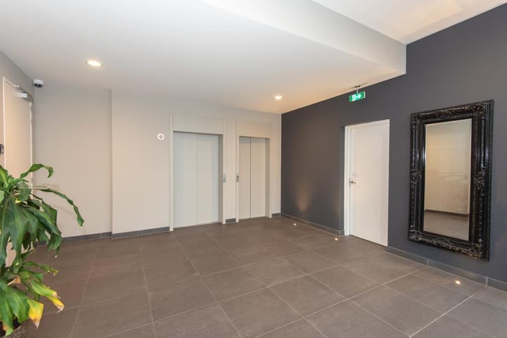 Photo 3 of Kostverlorenhof 2-A48