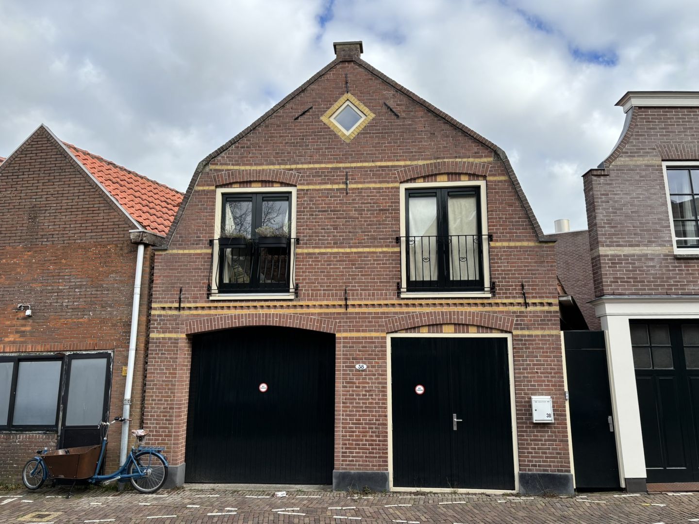 View photo 1 of Achterom 38