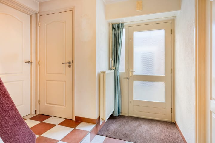 Foto 7 van Burg Mr Verbeekstraat 22