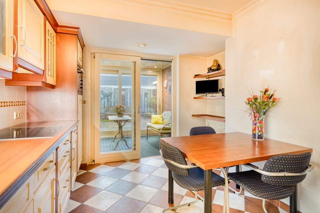 Foto 13 van Burg Mr Verbeekstraat 22