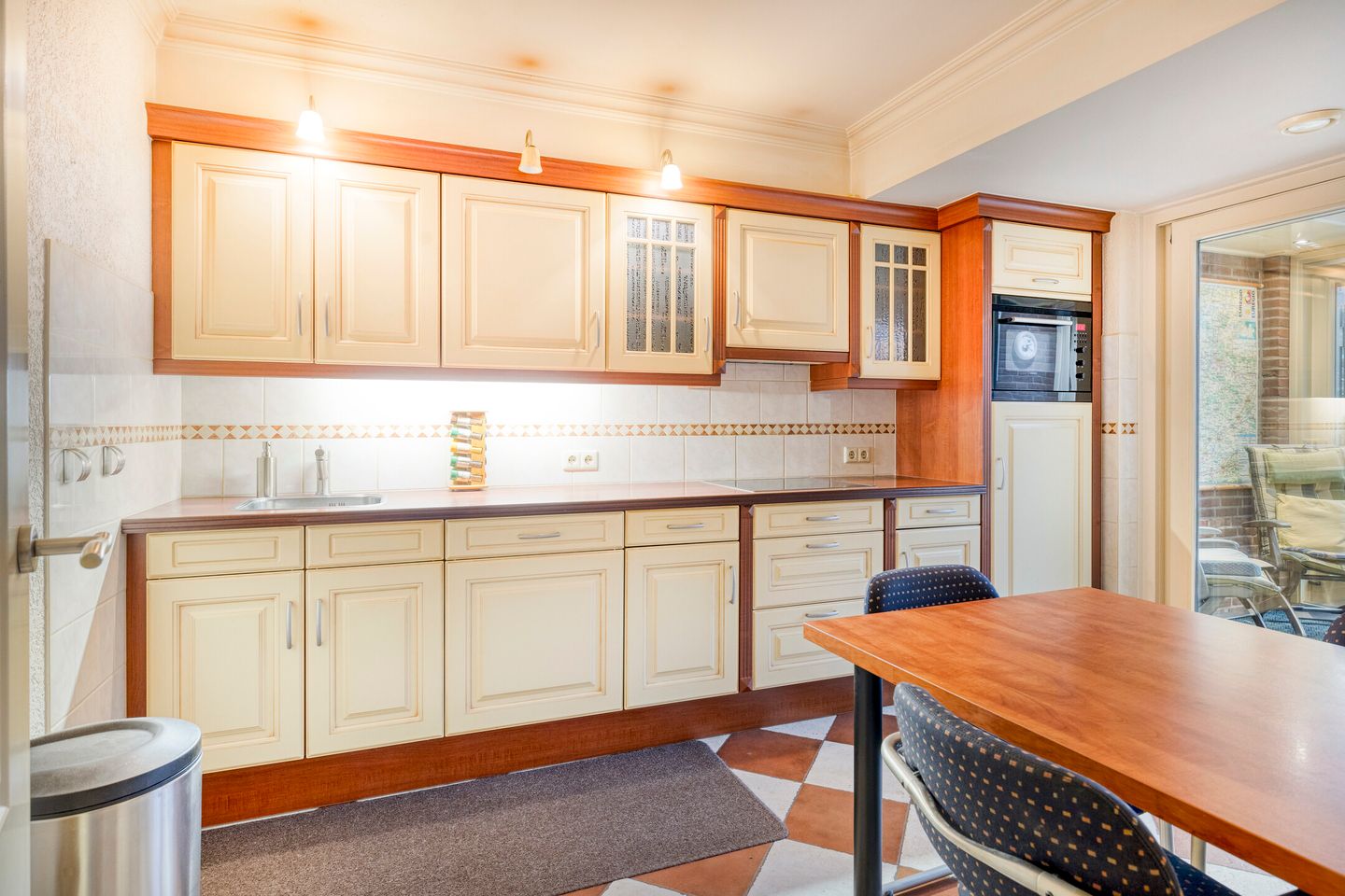 Foto 14 van Burg Mr Verbeekstraat 22