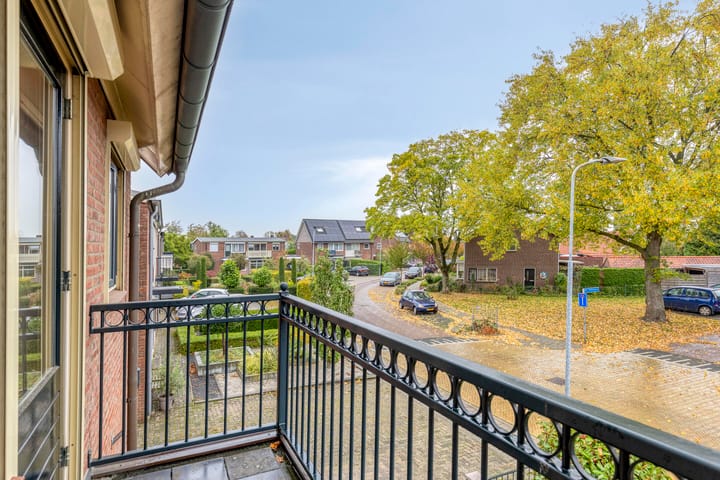 Foto 27 van Burg Mr Verbeekstraat 22