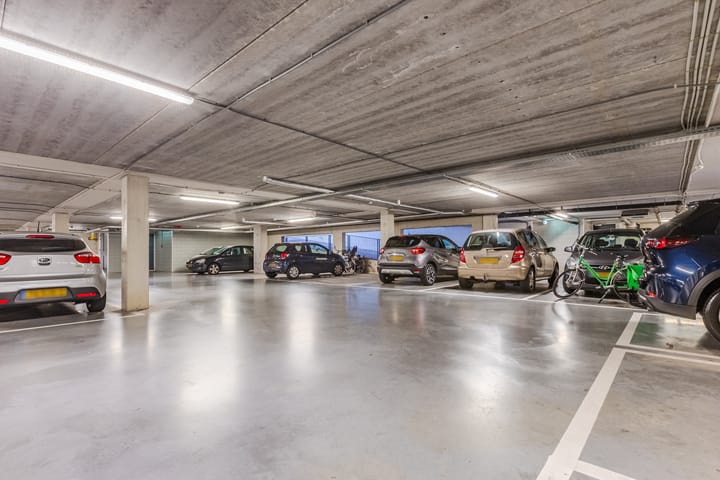 Photo 44 of Haydnplein 126