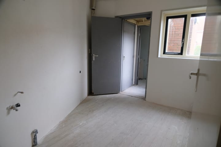 Foto 4 van Badhuisplein 14