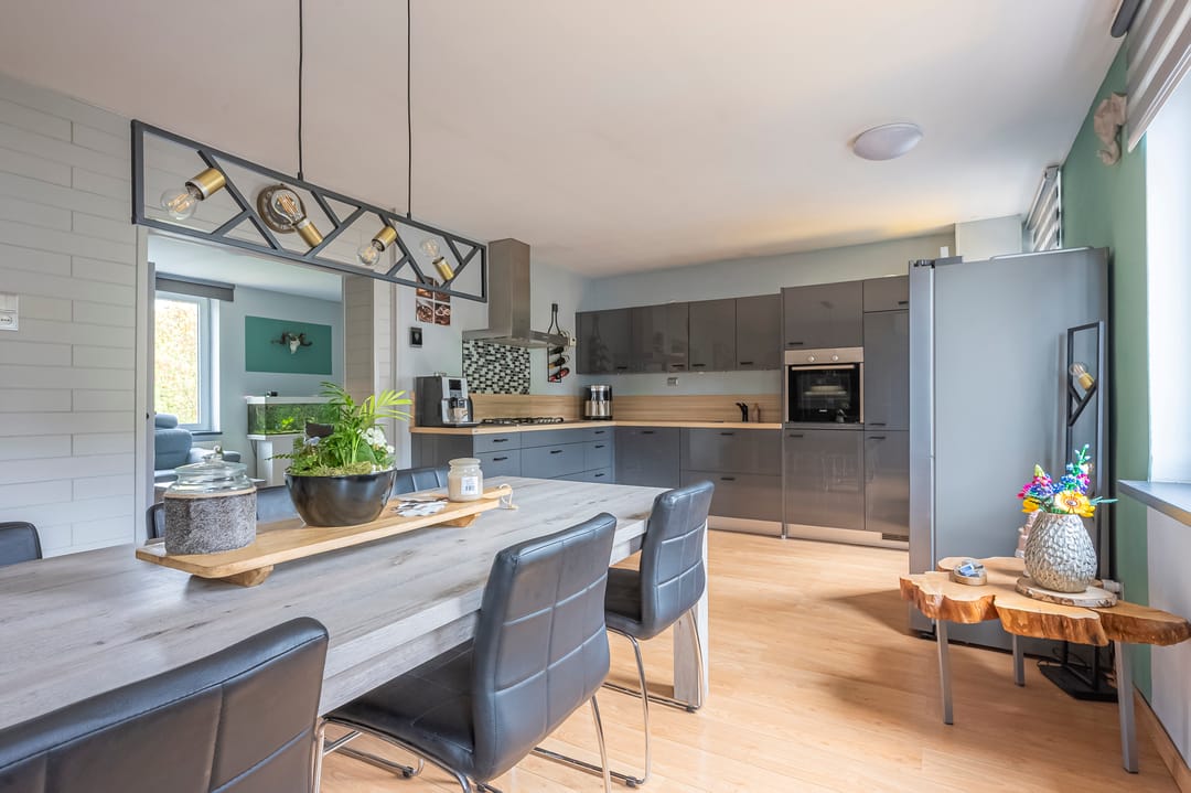 Photo 2 of Meuserstraat 72