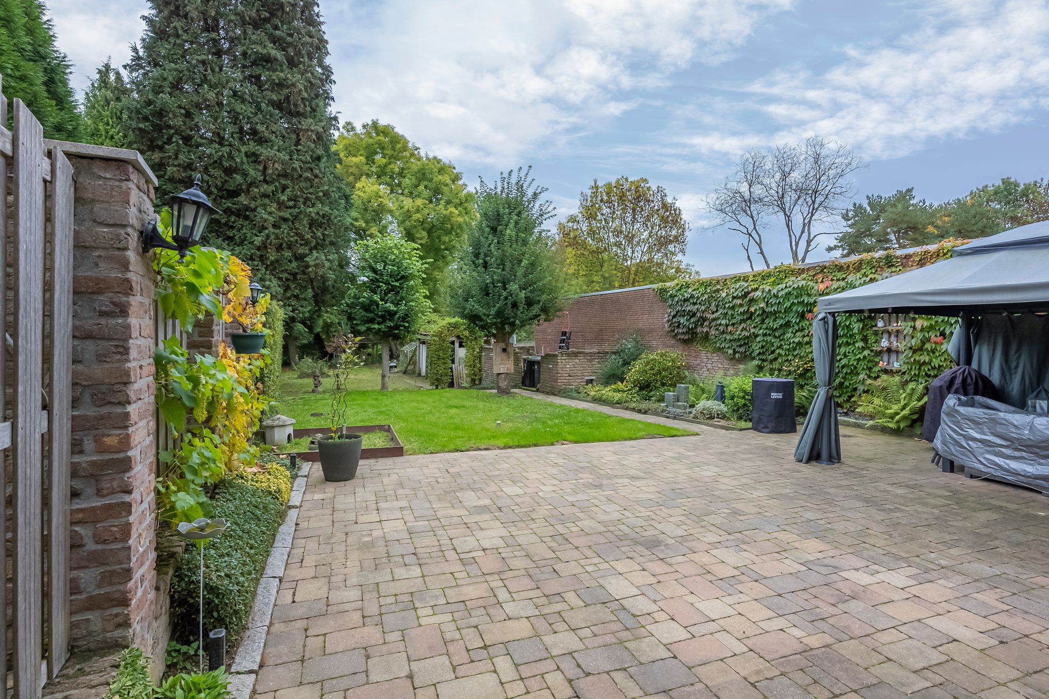 Photo 3 of Meuserstraat 72