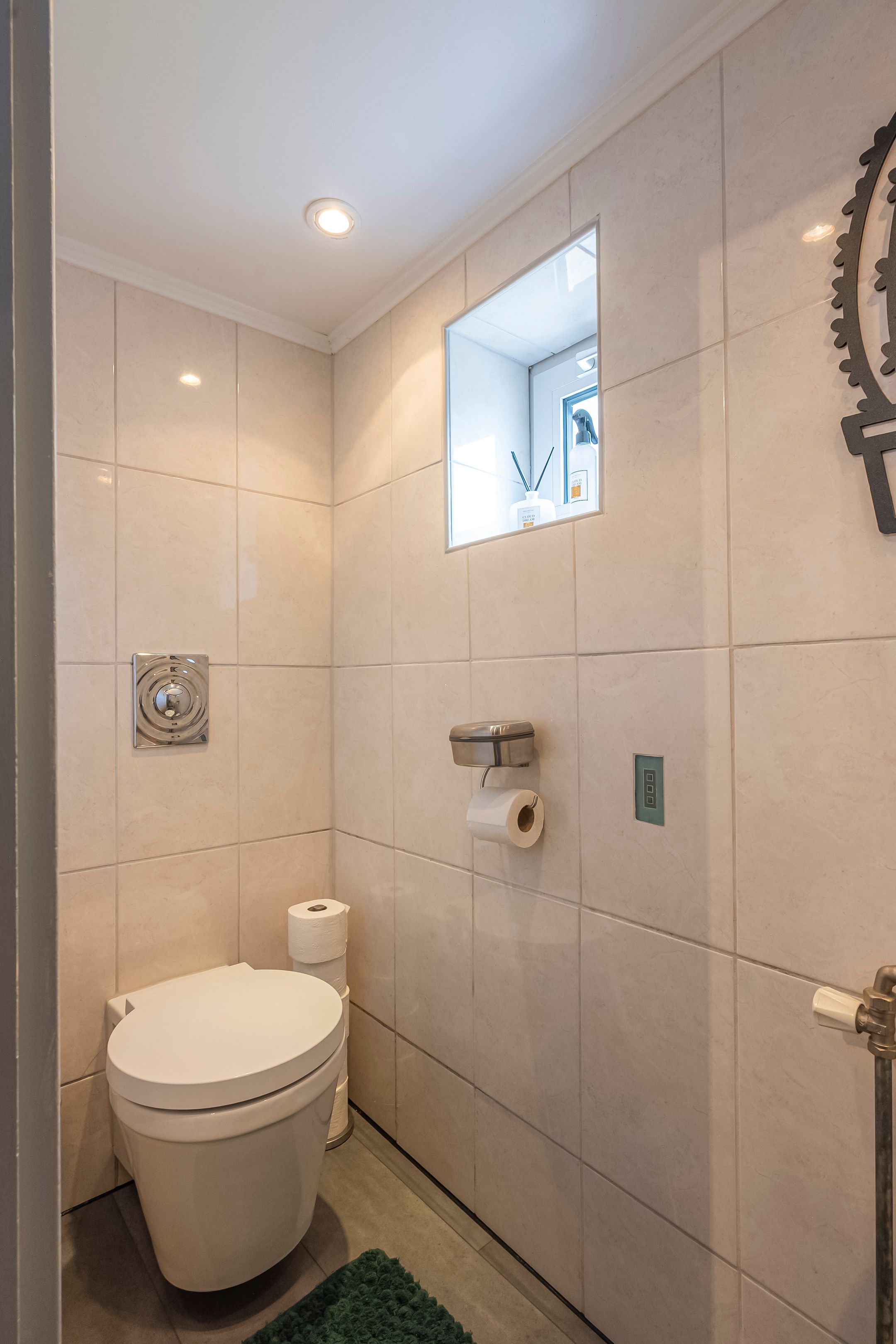 Photo 9 of Meuserstraat 72