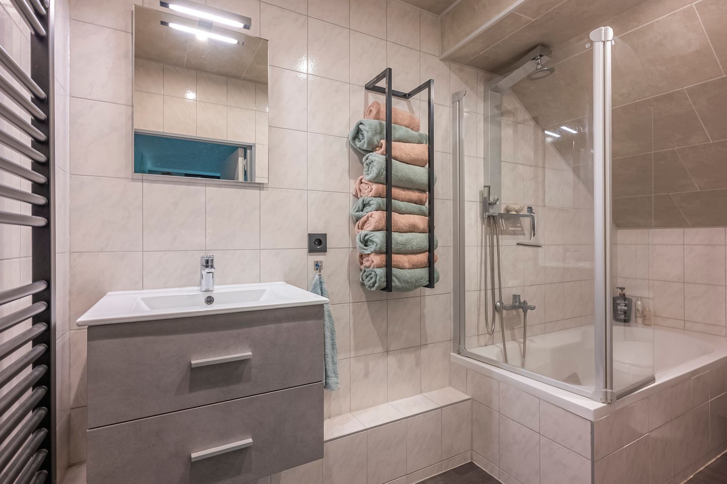 Photo 20 of Meuserstraat 72