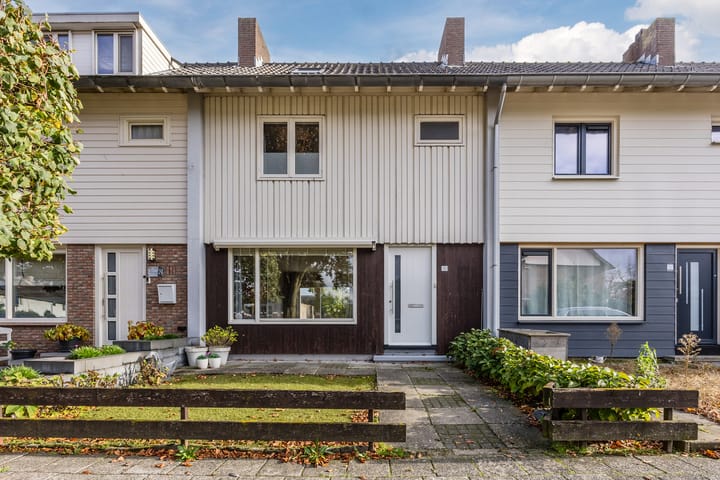 Photo 1 of Valkenburgstraat 10