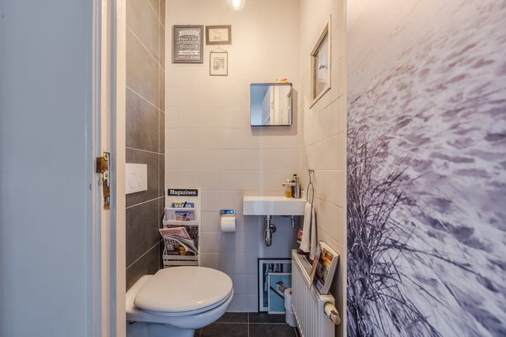 Photo 7 of Valkenburgstraat 10