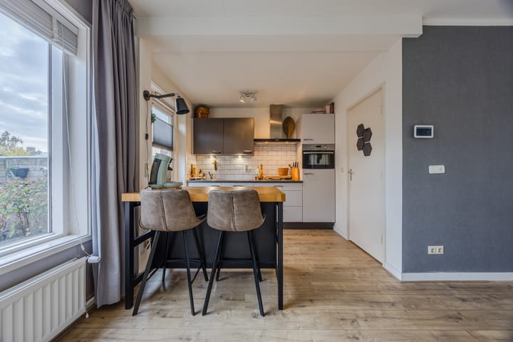 Photo 12 of Valkenburgstraat 10