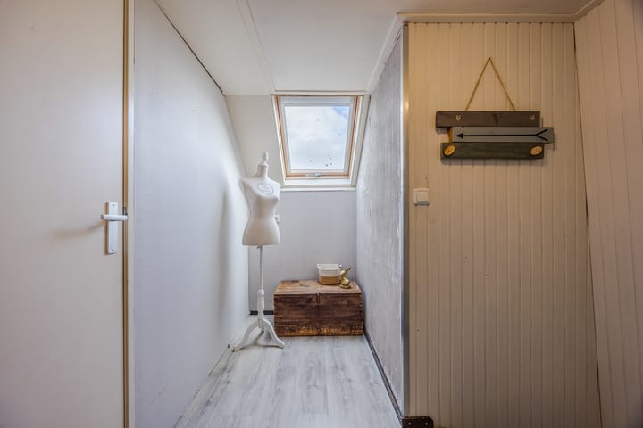 Photo 26 of Valkenburgstraat 10