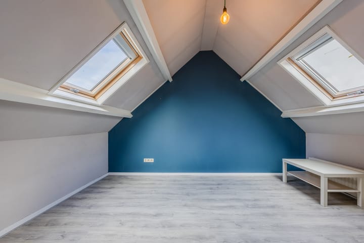 Photo 28 of Valkenburgstraat 10