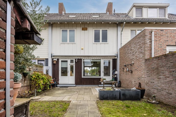 Photo 31 of Valkenburgstraat 10