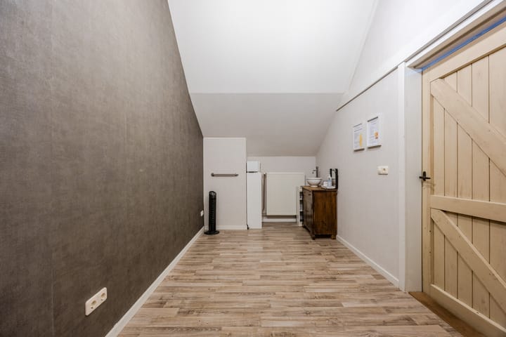 Photo 37 of Valkenburgstraat 10